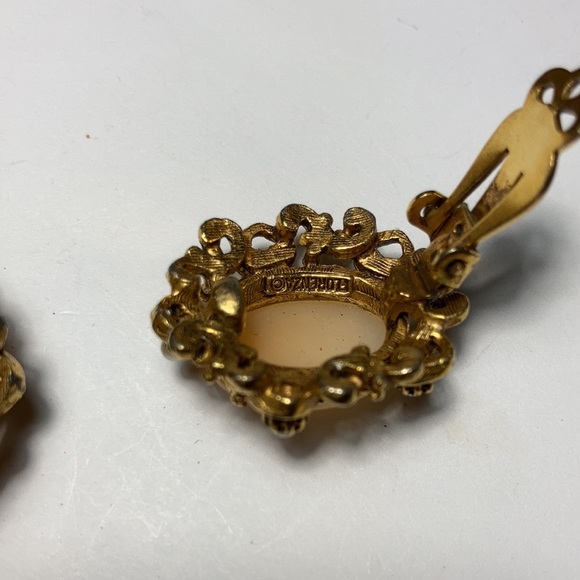 Vintage Florenza Cameo Earrings - Picture 3 of 5